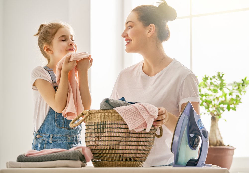 Dnee laundry detergent leaves a scent on clothes after washing